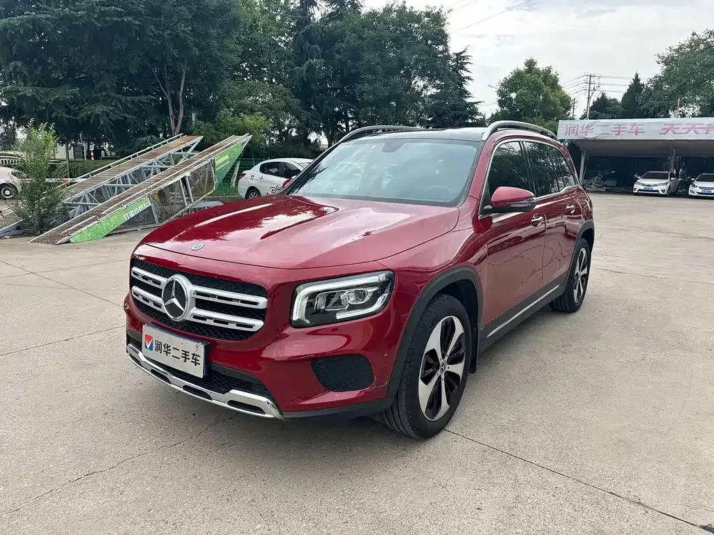 Mercedes-Benz GLB — фото 1