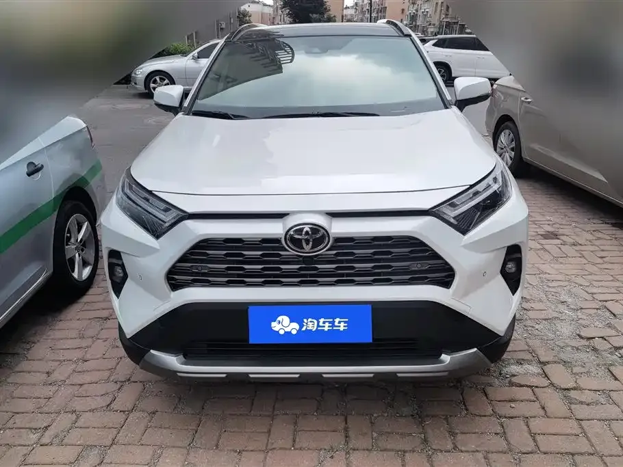 Toyota RAV4 — фото 5