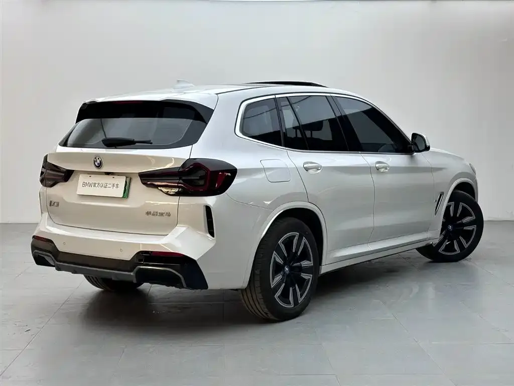 BMW iX3 — фото 4