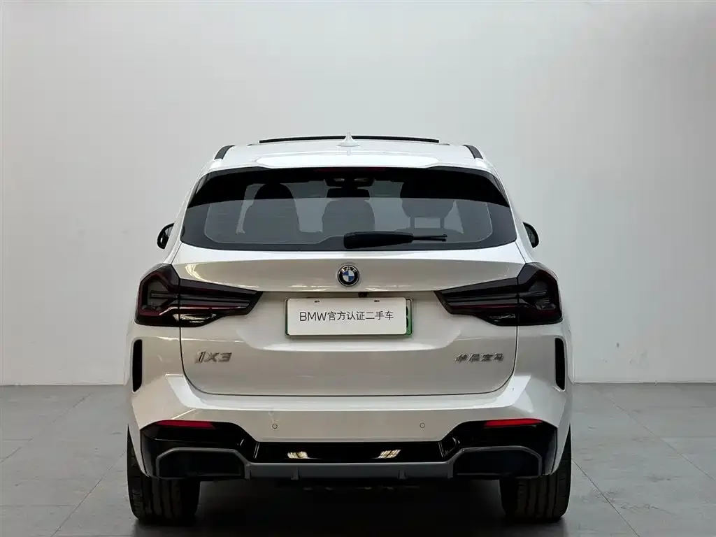 BMW iX3 — фото 5