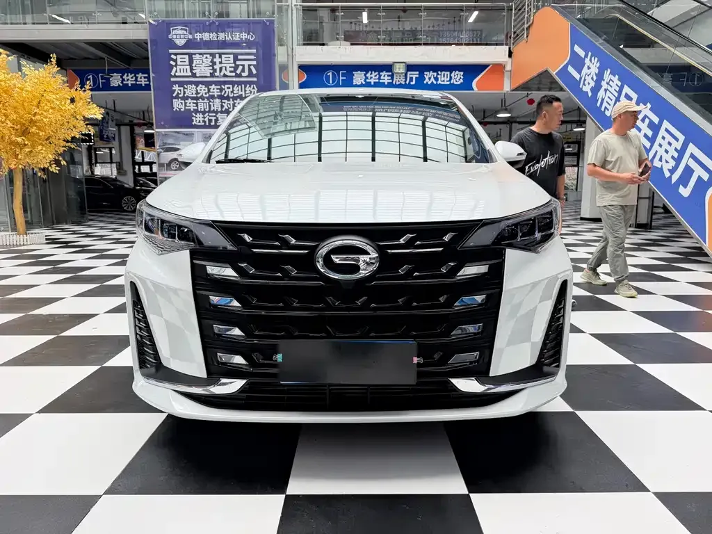 GAC Motor Trumpchi M6 — фото 5