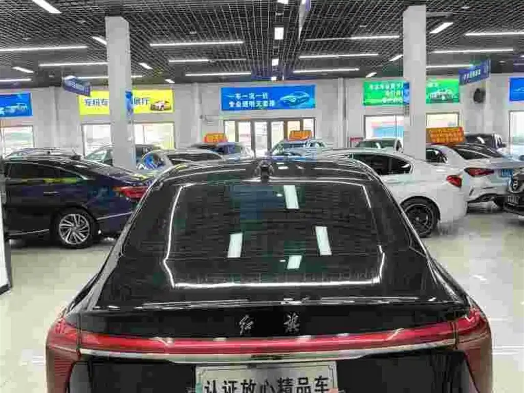 Hongqi H5 — фото 5