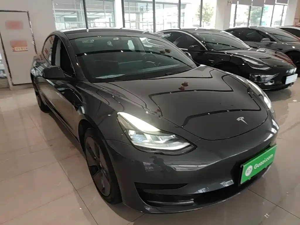 Tesla Model 3 — фото 8