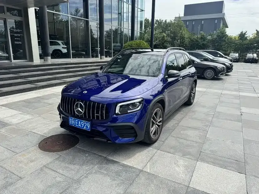 Mercedes-Benz GLB AMG — фото 1