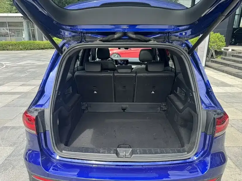 Mercedes-Benz GLB AMG — фото 9