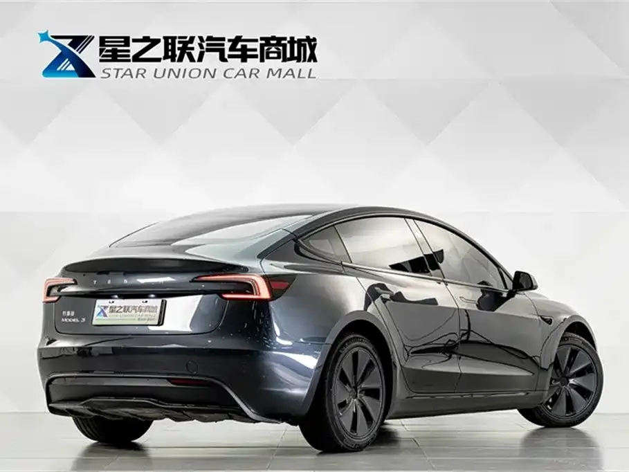 Tesla Model 3 — фото 10