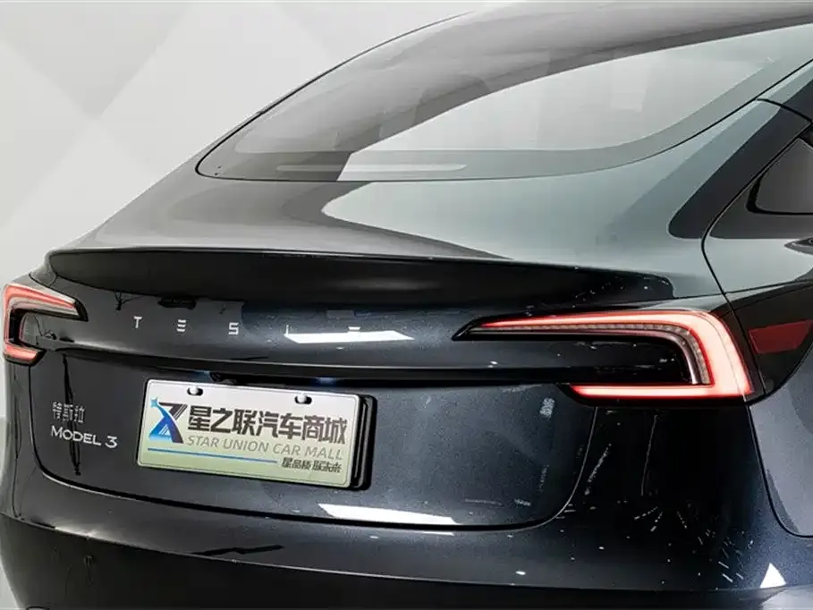 Tesla Model 3 — фото 6