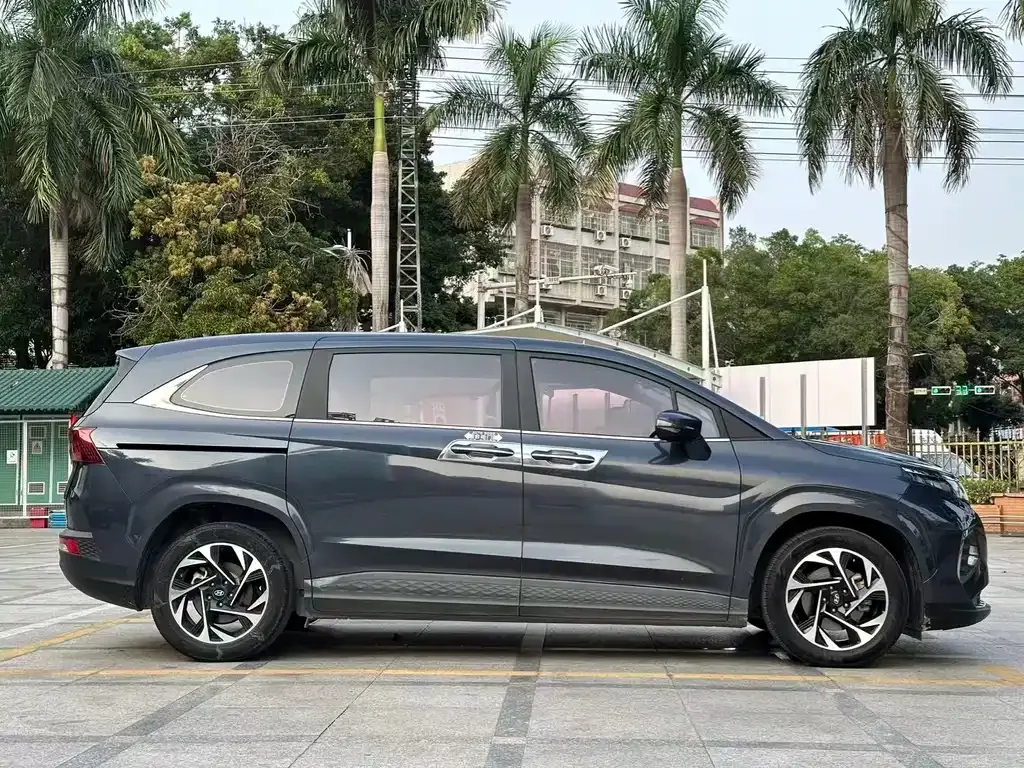 Hyundai Custo — фото 9
