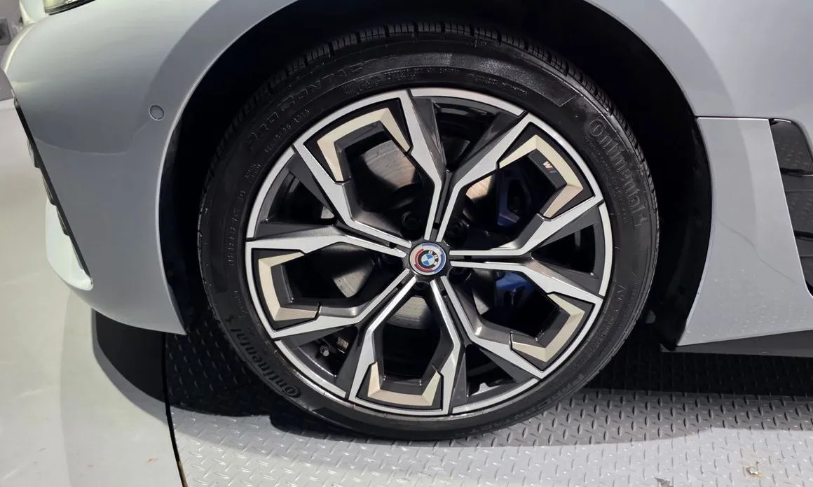 BMW i4 2022 из KR, фото 3