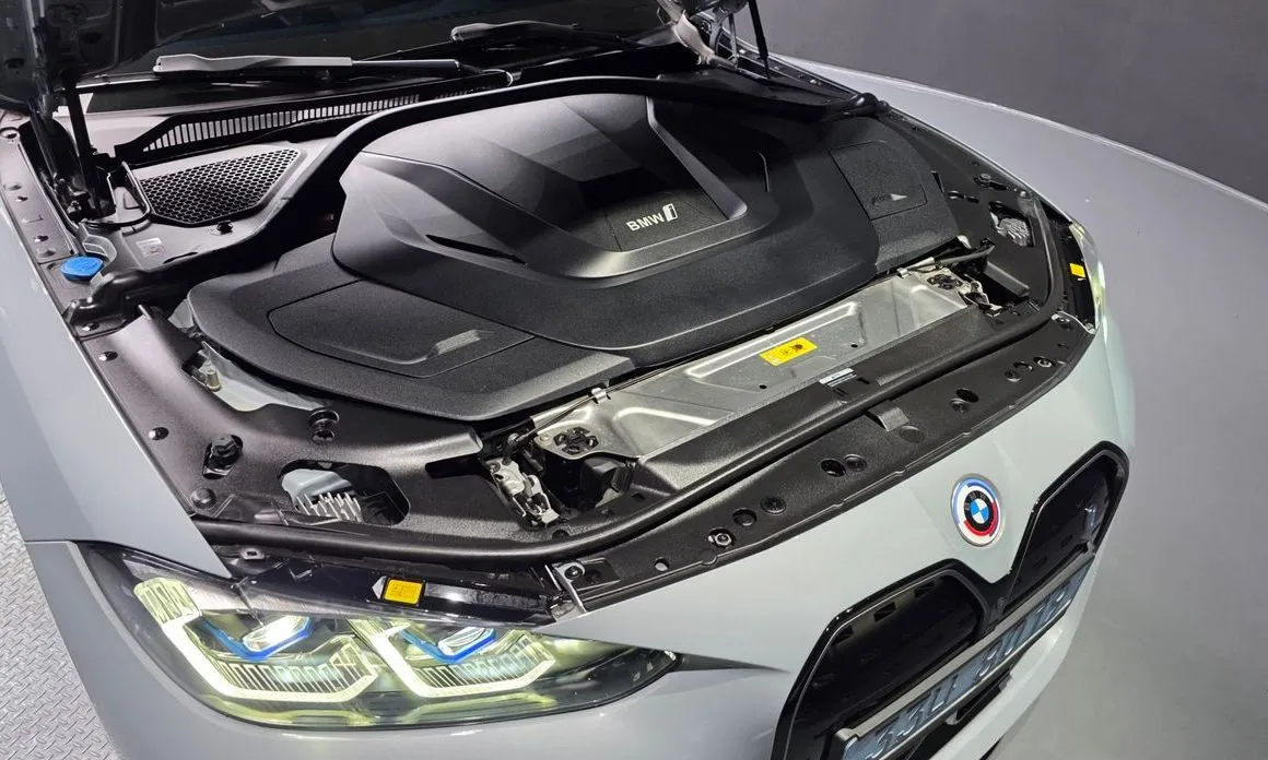 BMW i4 2022 из KR, фото 10