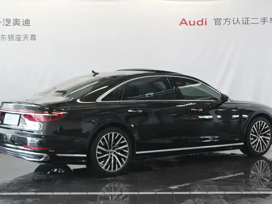 Audi A8 — фото 3