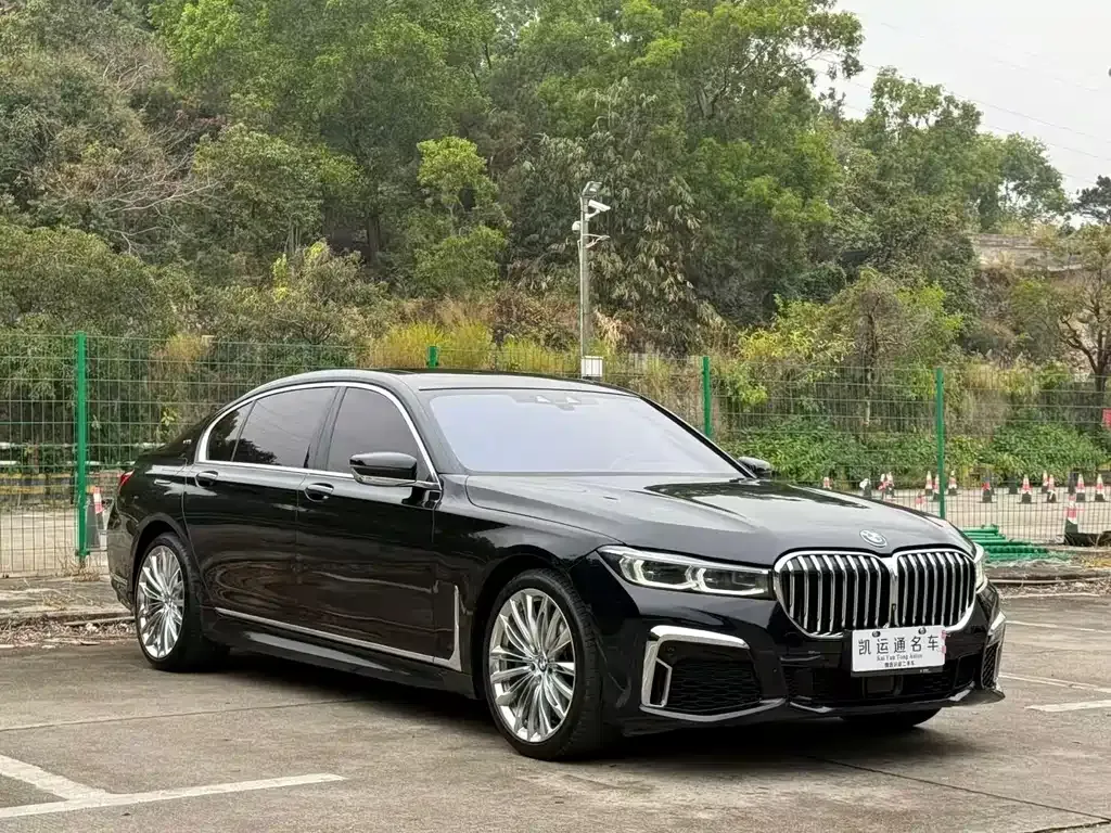 BMW 7 Series — фото 7