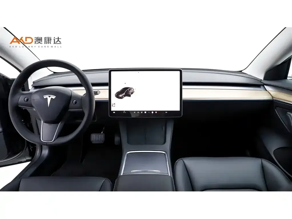 Tesla Model 3 — фото 8