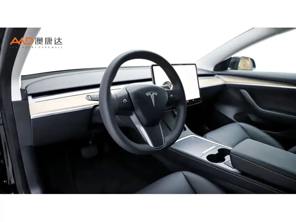 Tesla Model 3 — фото 9