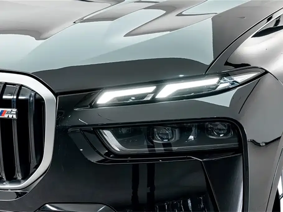 BMW X7 M60i 2025 из CN, фото 4