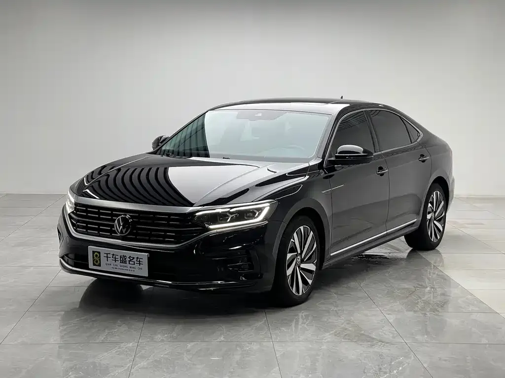 Volkswagen Passat — фото 1