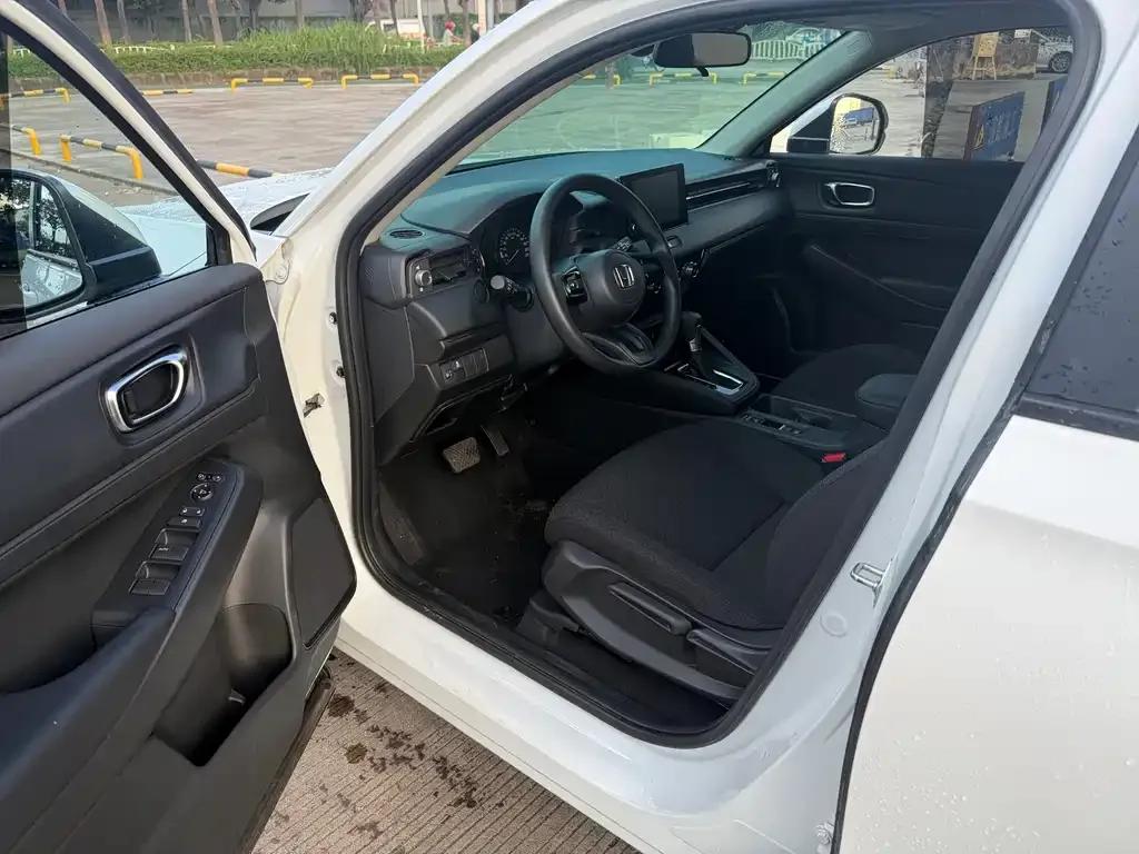 Honda Vezel 2024 из CN, фото 2