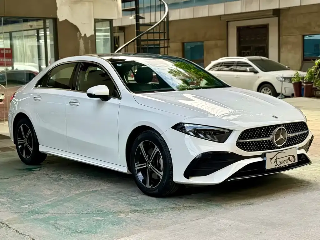 Mercedes-Benz A-Class — фото 9