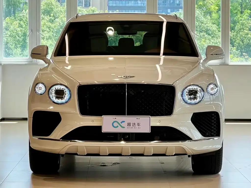 Bentley Bentayga — фото 10