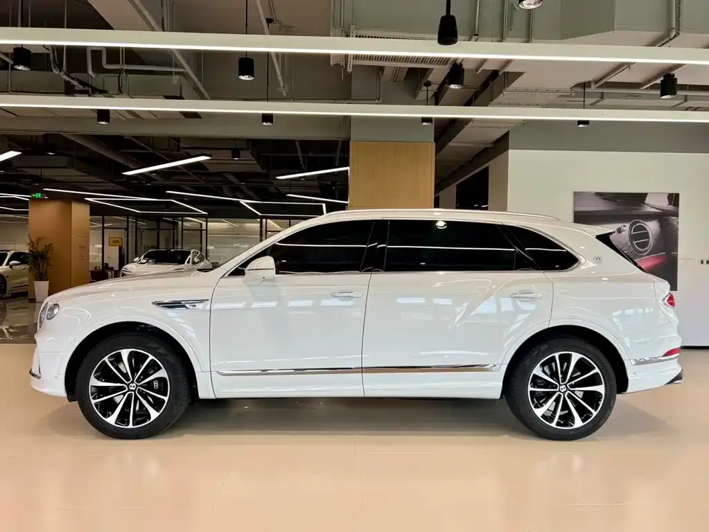 Bentley Bentayga — фото 2
