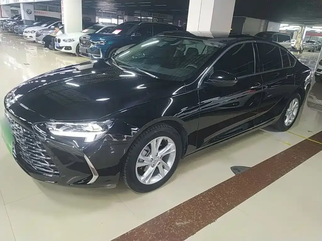 Buick Regal — фото 1
