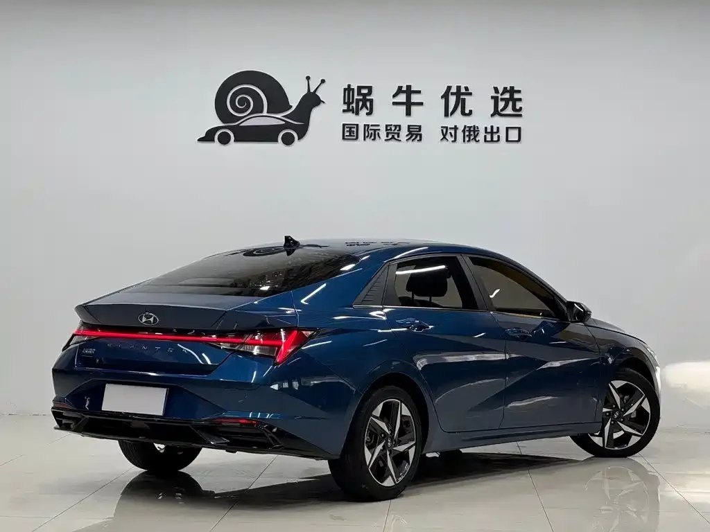 Hyundai Elantra — фото 6