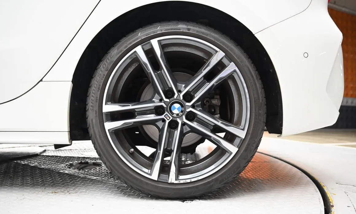 BMW 1-Series — фото 10