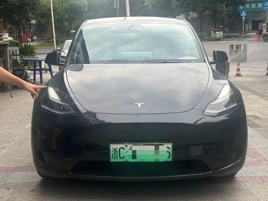 Tesla Model Y — фото 4