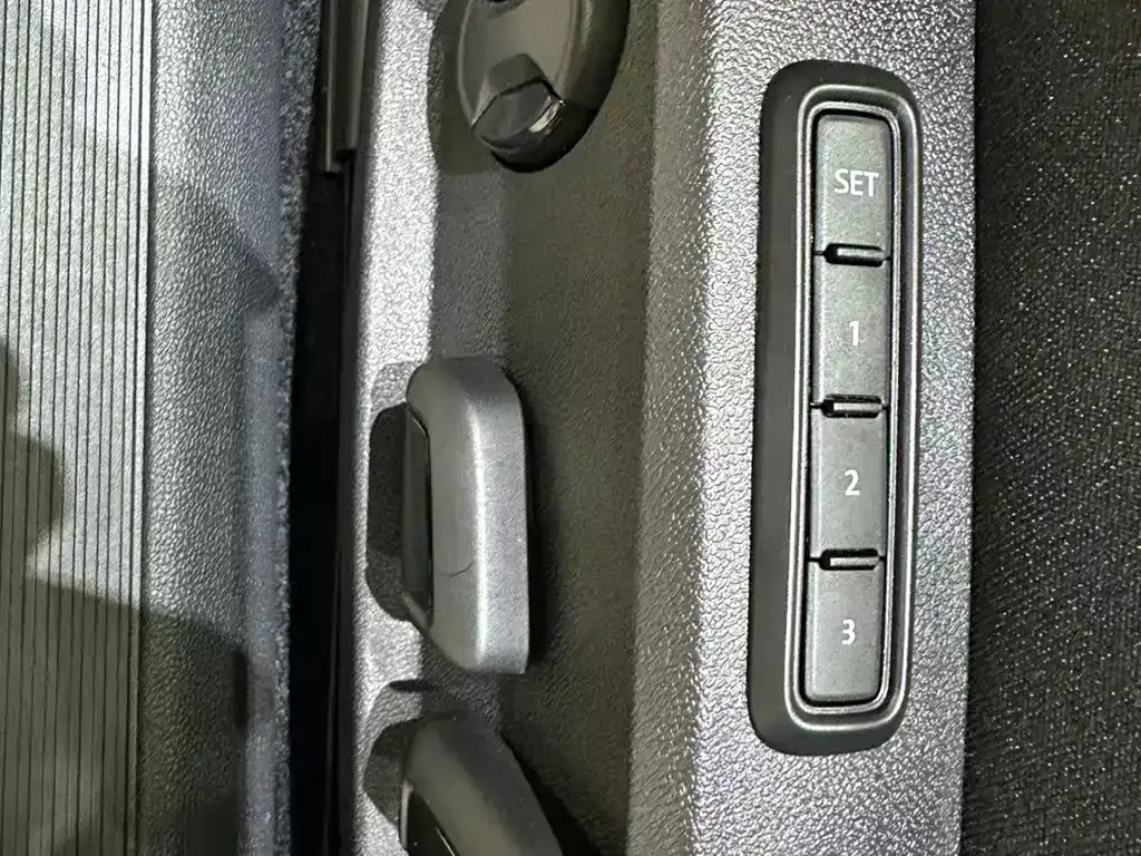 Volkswagen Passat — фото 8
