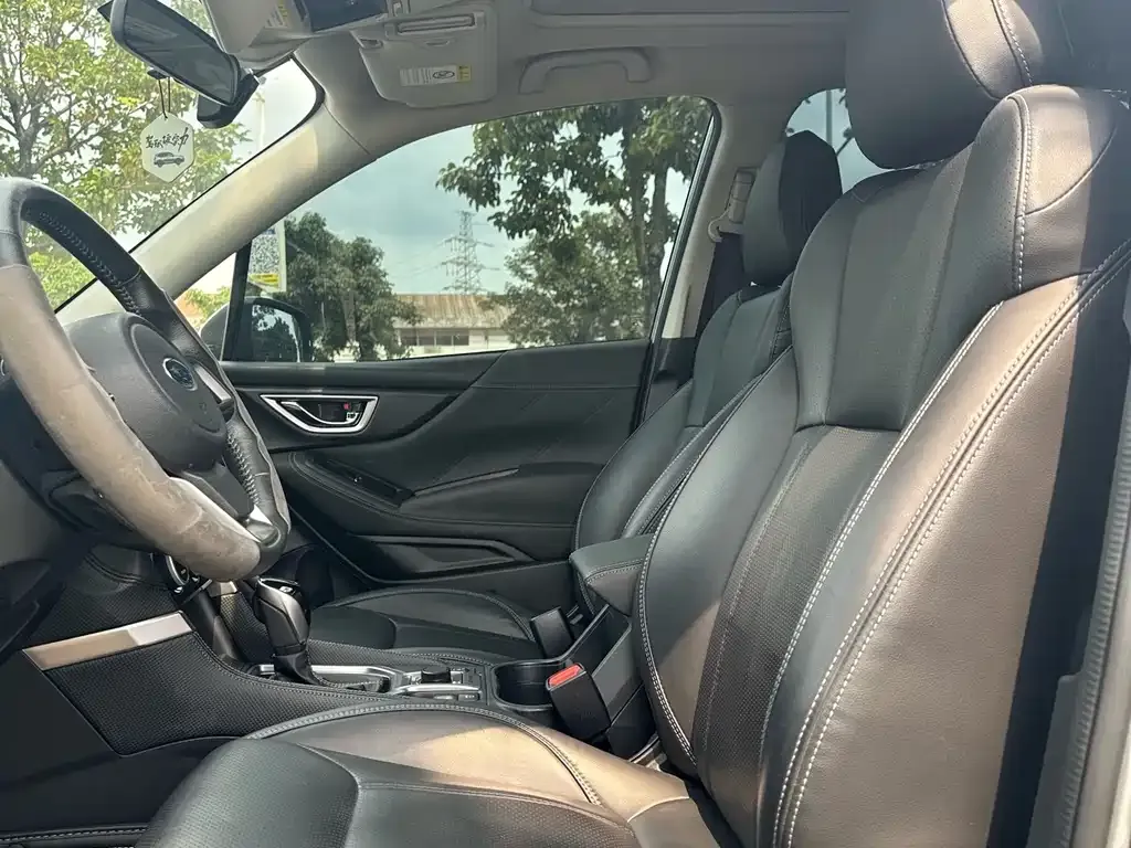 Subaru Forester 2021 из CN, фото 4