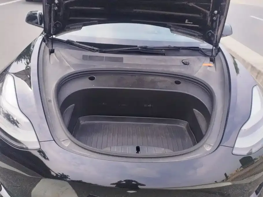 Tesla Model 3 — фото 2