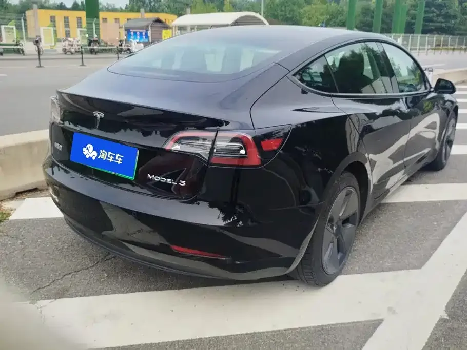 Tesla Model 3 — фото 4