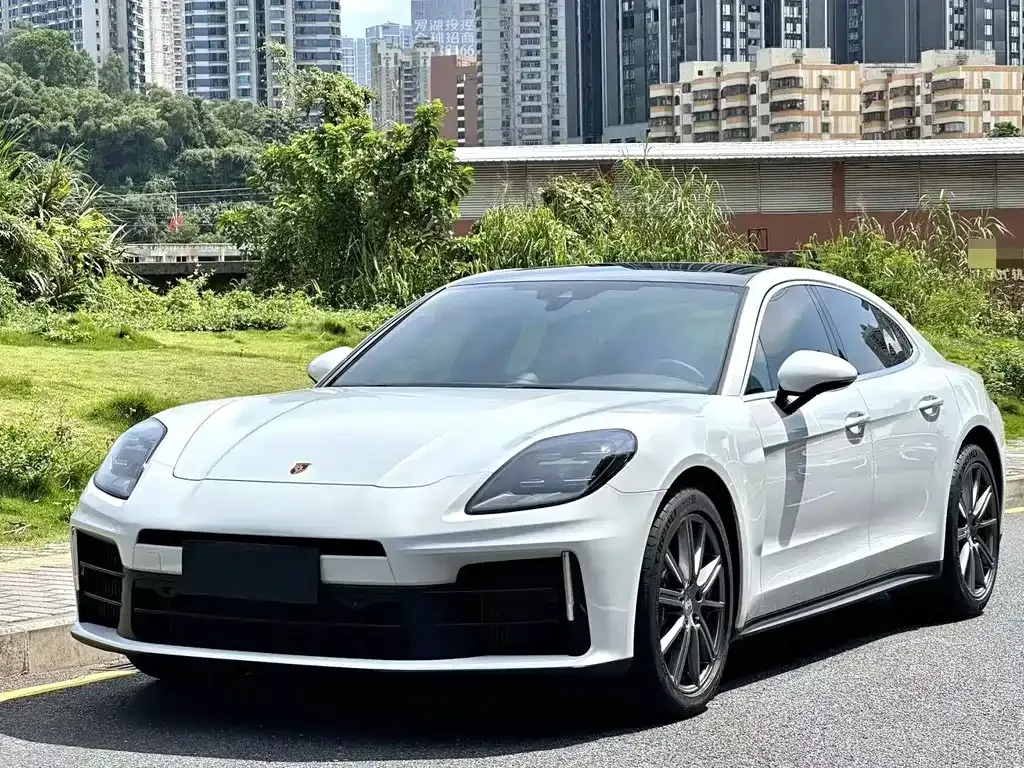Porsche Panamera — фото 1