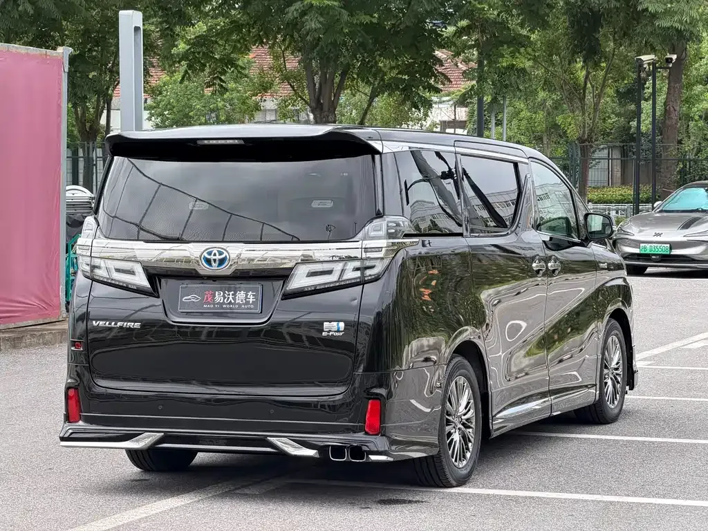 Toyota Vellfire — фото 7