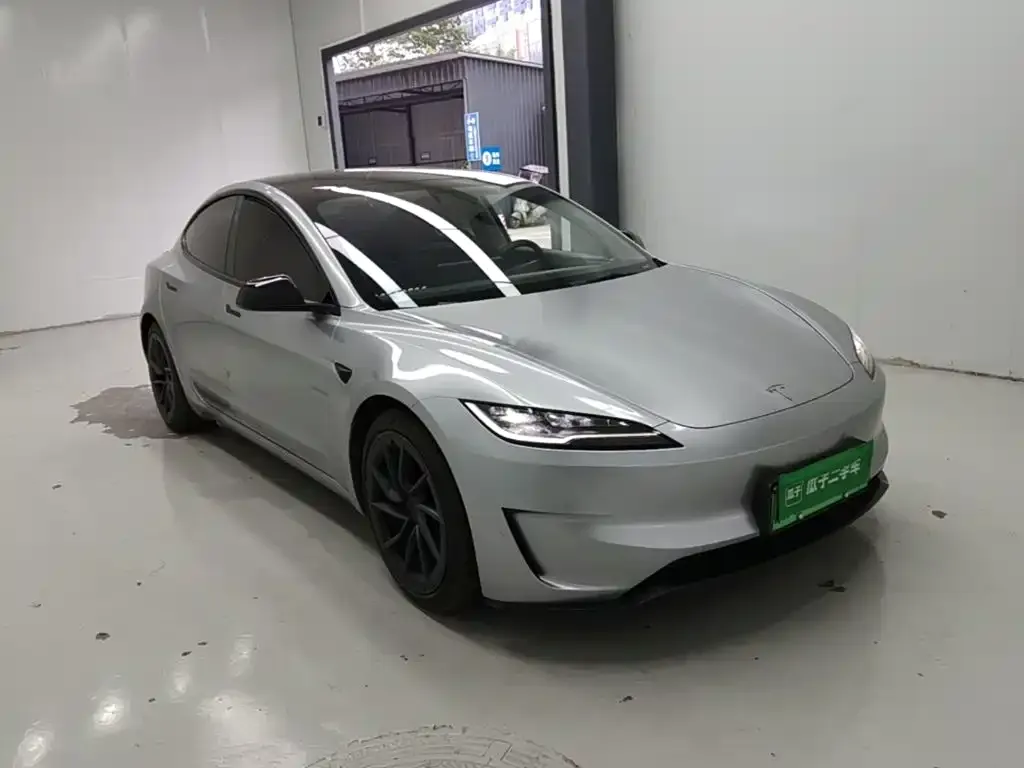 Tesla Model 3 — фото 9