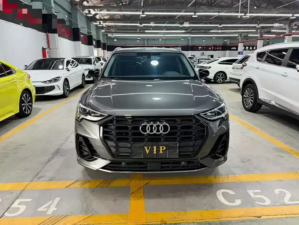 Audi Q3 — фото 10