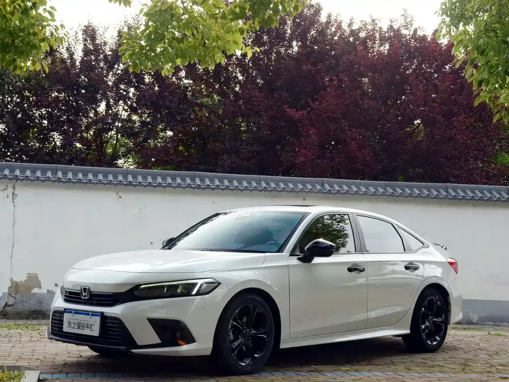 Honda Civic — фото 1
