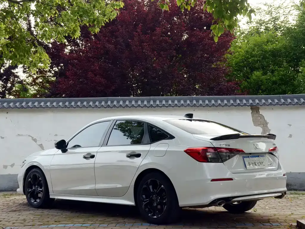 Honda Civic — фото 10