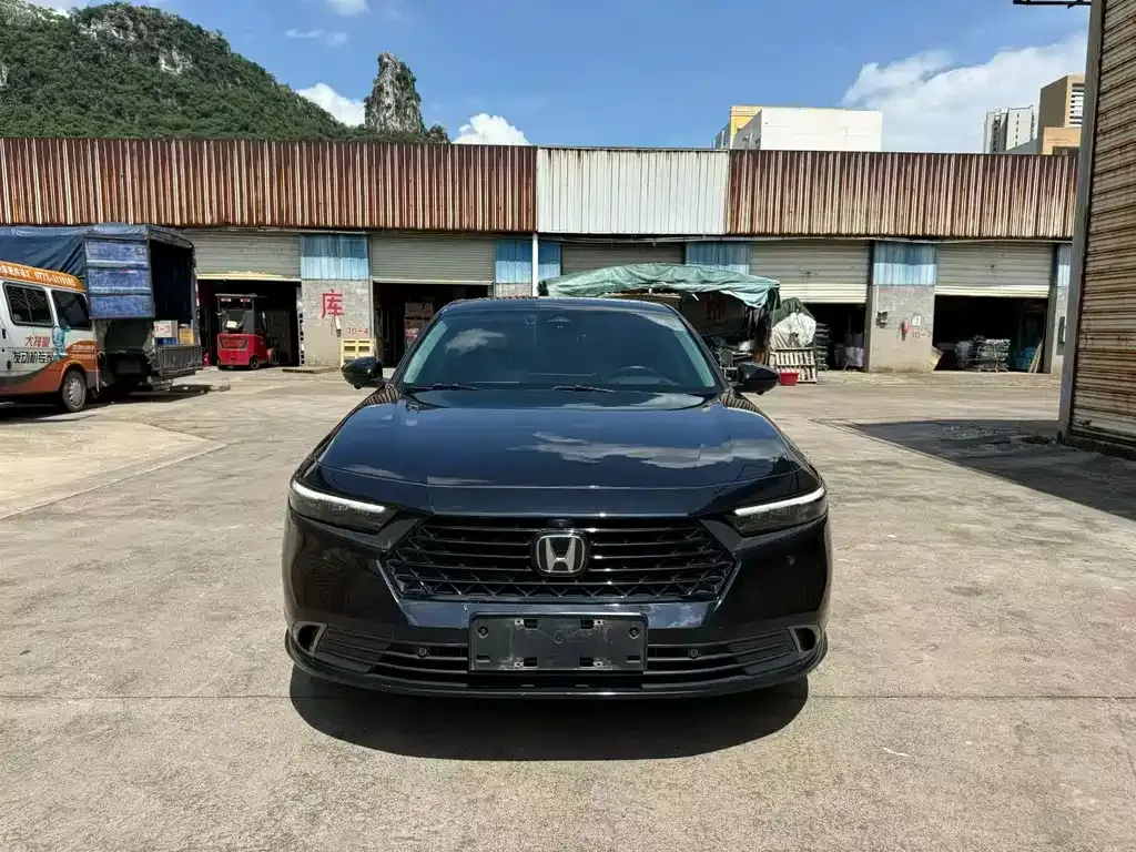 Honda Accord — фото 9