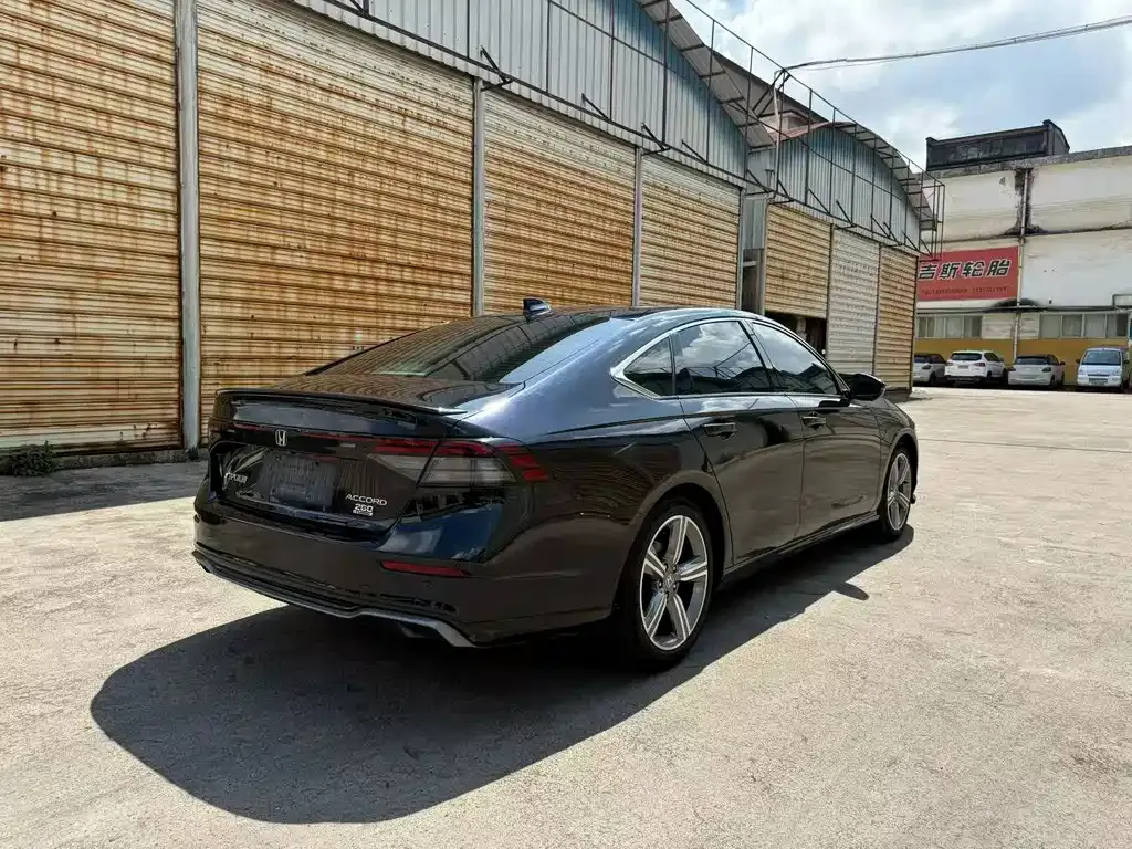 Honda Accord — фото 5