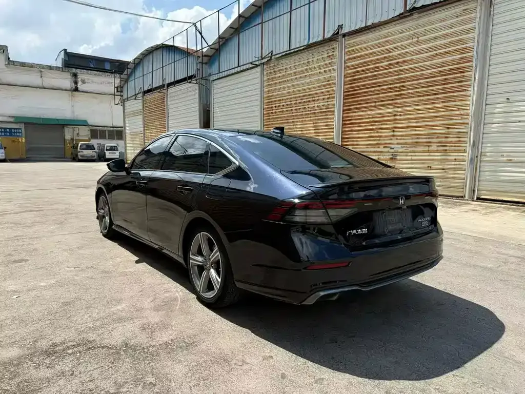 Honda Accord — фото 4