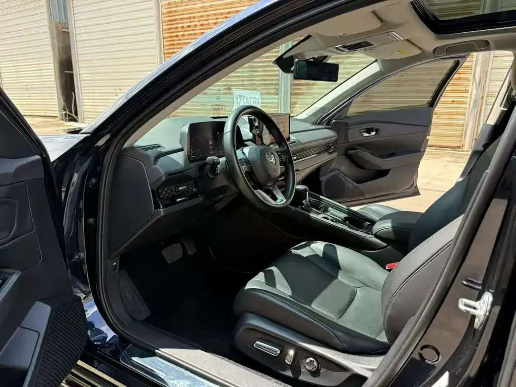 Honda Accord — фото 6