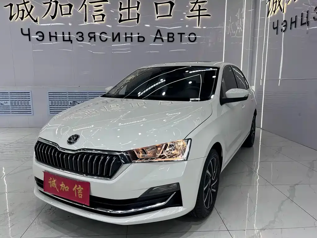 Skoda Rapid — фото 1