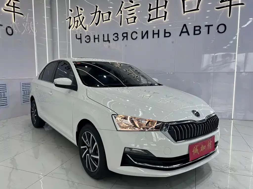 Skoda Rapid — фото 7