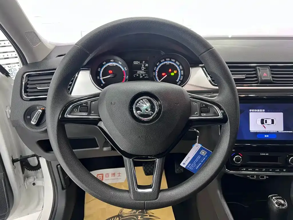 Skoda Rapid — фото 8