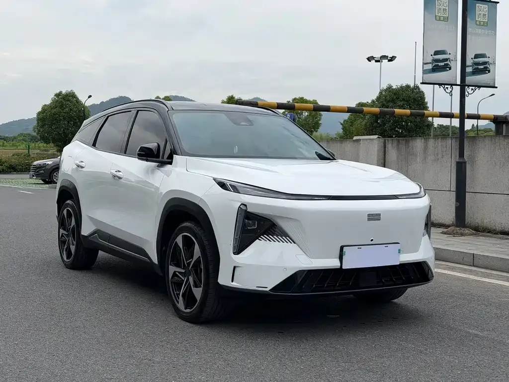 Geely Galaxy L7 — фото 10