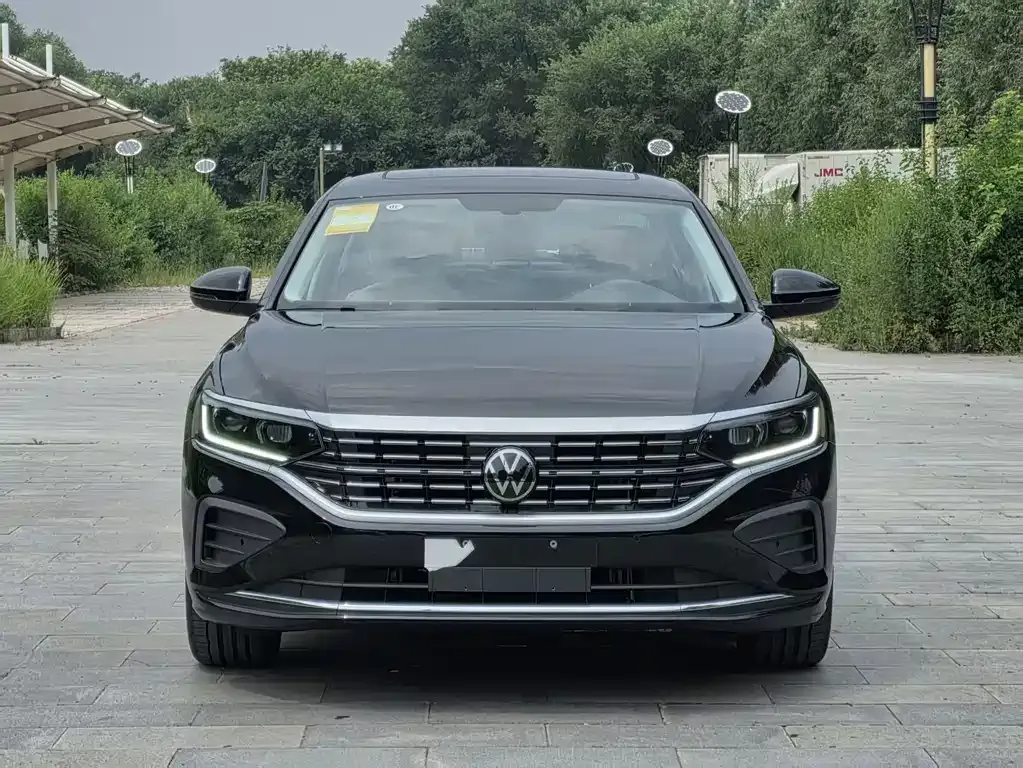 Volkswagen Passat — фото 3