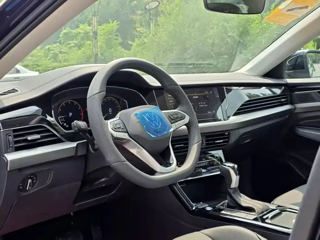 Volkswagen Passat — фото 2