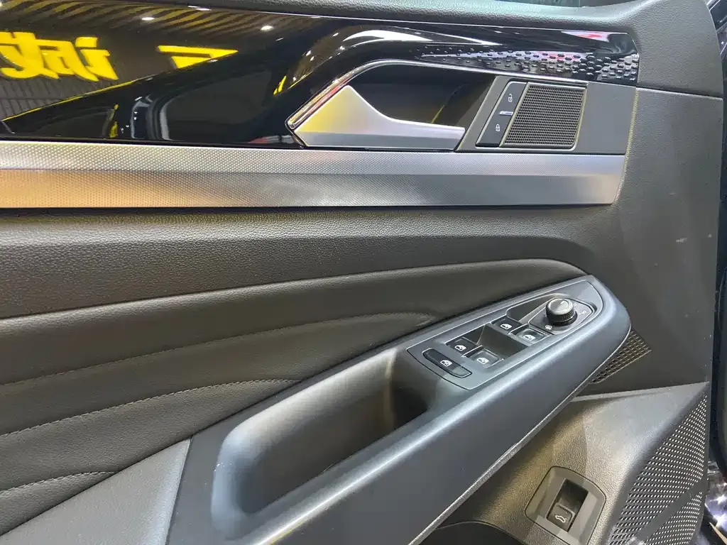 Volkswagen Passat — фото 6