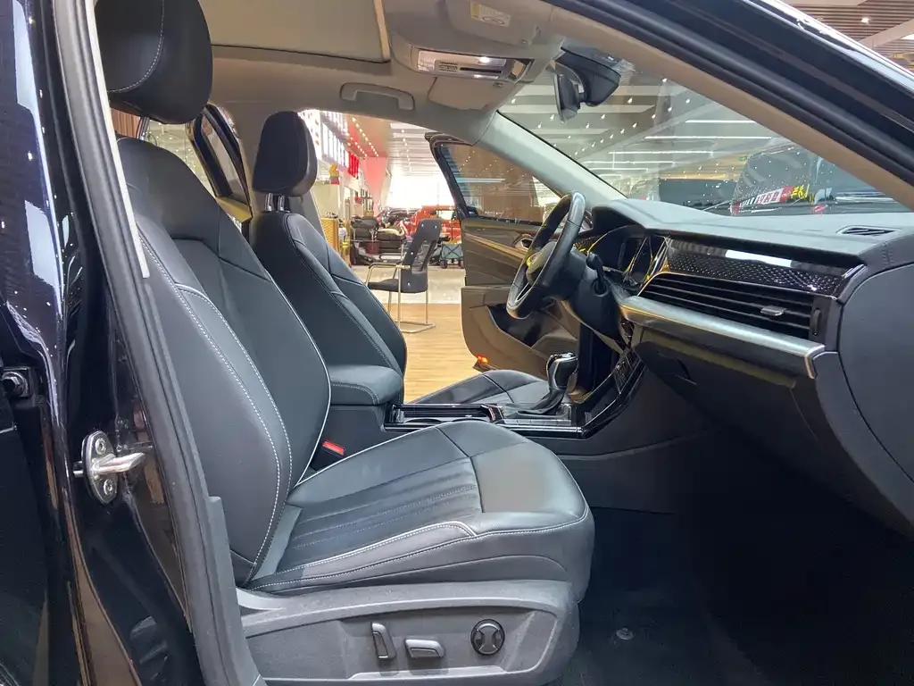 Volkswagen Passat — фото 9